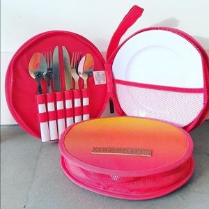 **BRAND NEW!!** Sunnylife Lovers Picnic Set for 2